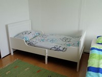 Uwes Hütte Kinderbett